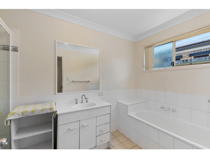 24 Murraya Drive, Morayfield QLD 4506