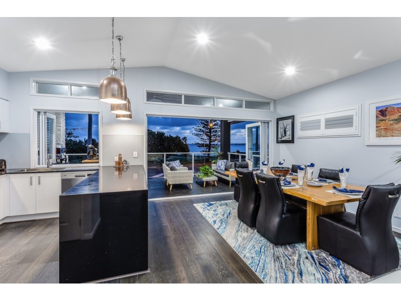 196 Hornibrook Esplanade, Woody Point QLD 4019