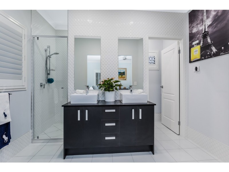 196 Hornibrook Esplanade, Woody Point QLD 4019