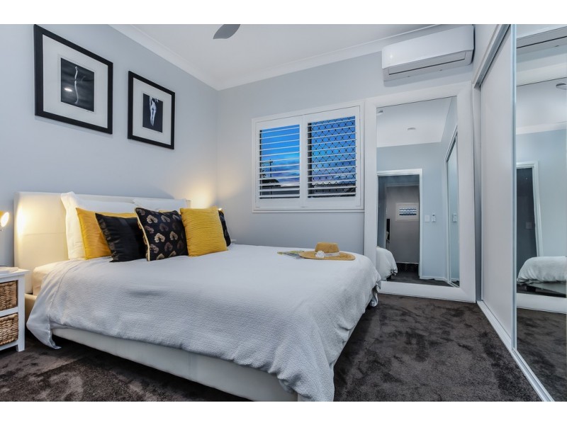 196 Hornibrook Esplanade, Woody Point QLD 4019