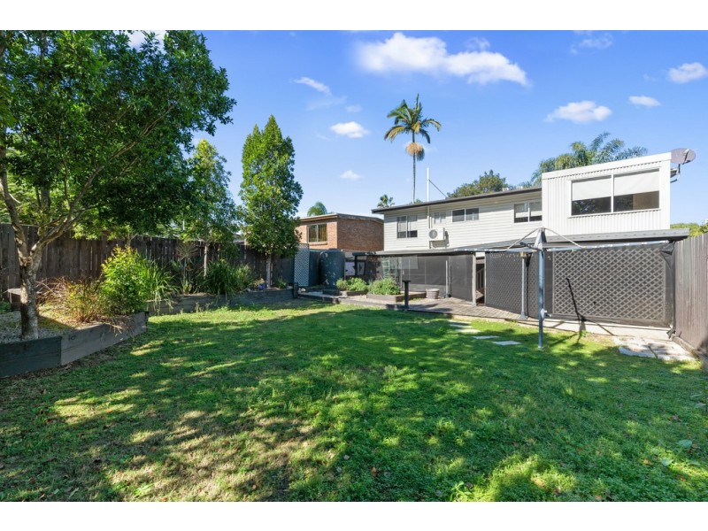 10 Pearen Street, Clontarf QLD 4019