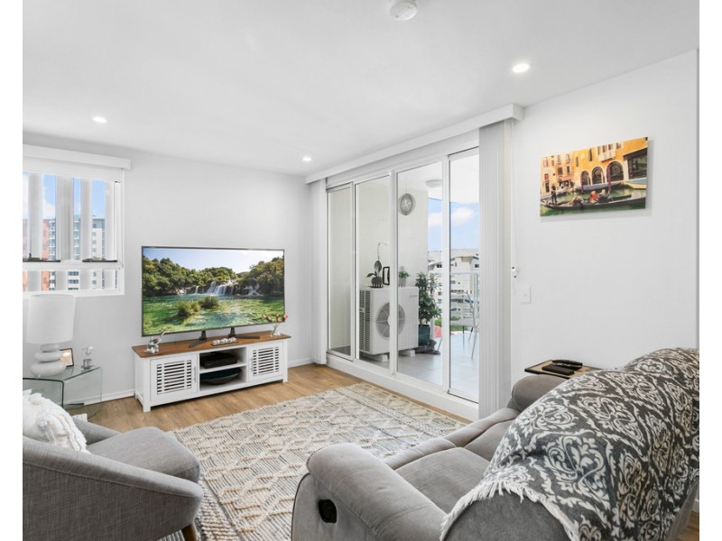 802/81 Sutton Street, Redcliffe QLD 4020