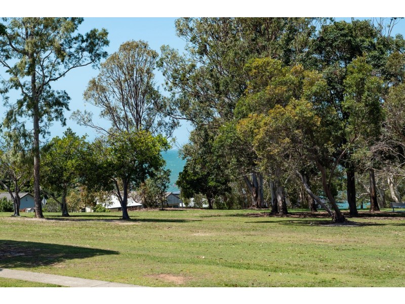 15 Ernest Street, Woody Point QLD 4019