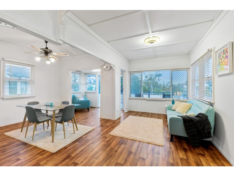 15 Ernest Street, Woody Point QLD 4019