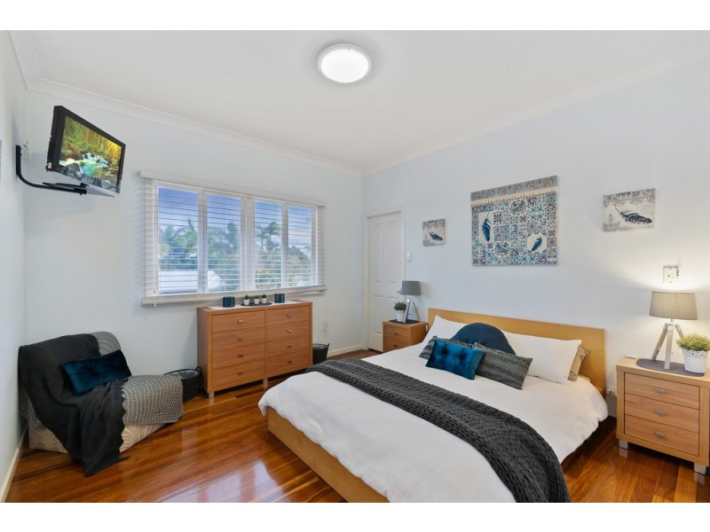 15 Ernest Street, Woody Point QLD 4019