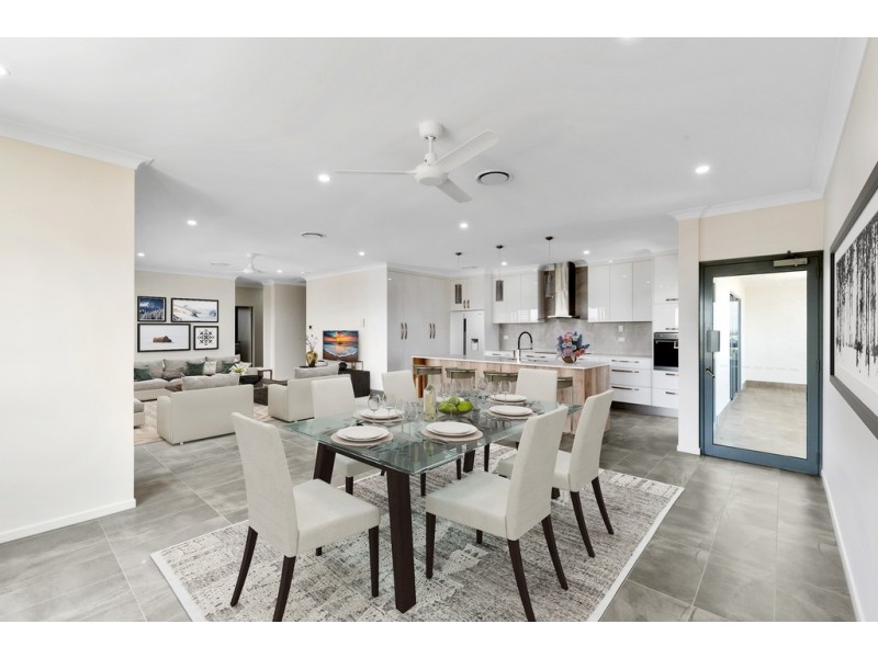 11/12 Louis Street, Redcliffe QLD 4020