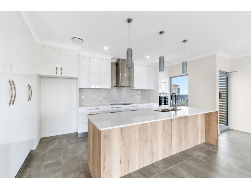 11/12 Louis Street, Redcliffe QLD 4020