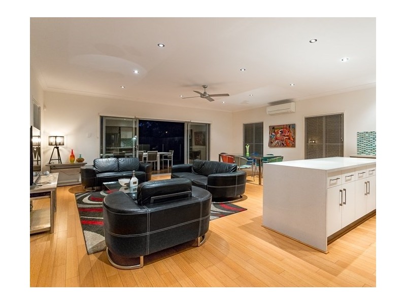 8a Donald Street, Woody Point QLD 4019