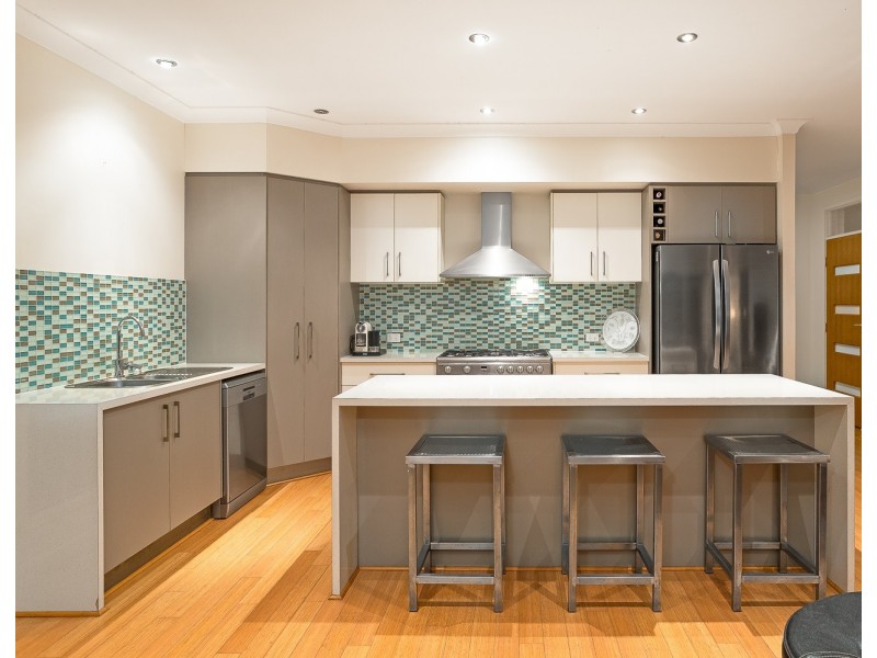 8a Donald Street, Woody Point QLD 4019