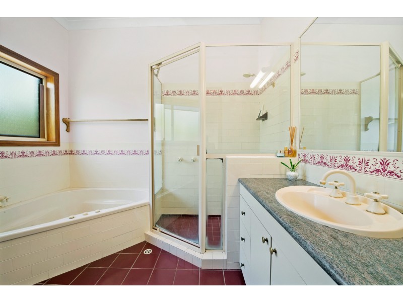 5 Kyle Street, Bridgeman Downs QLD 4035