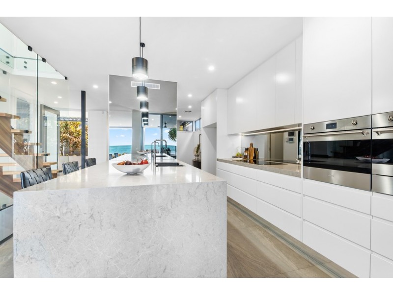 13 Flinders Parade, Scarborough QLD 4020
