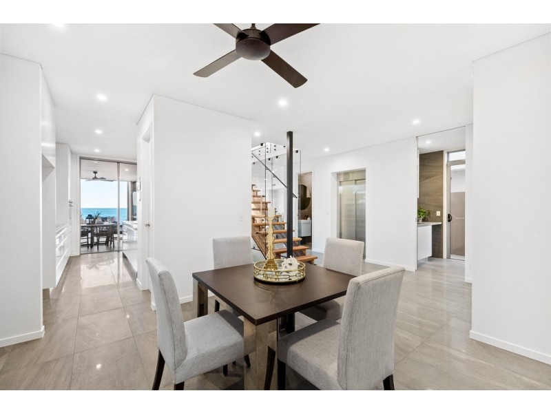 13 Flinders Parade, Scarborough QLD 4020