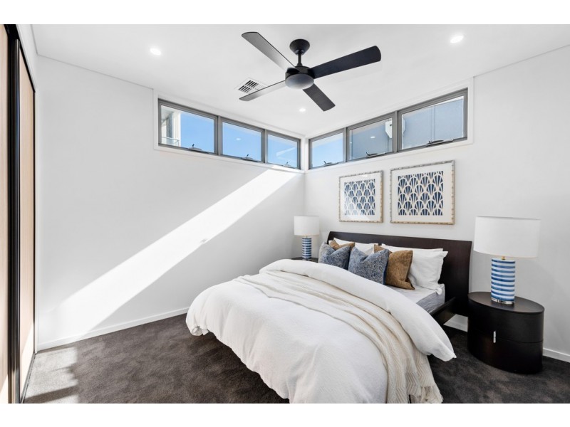 13 Flinders Parade, Scarborough QLD 4020