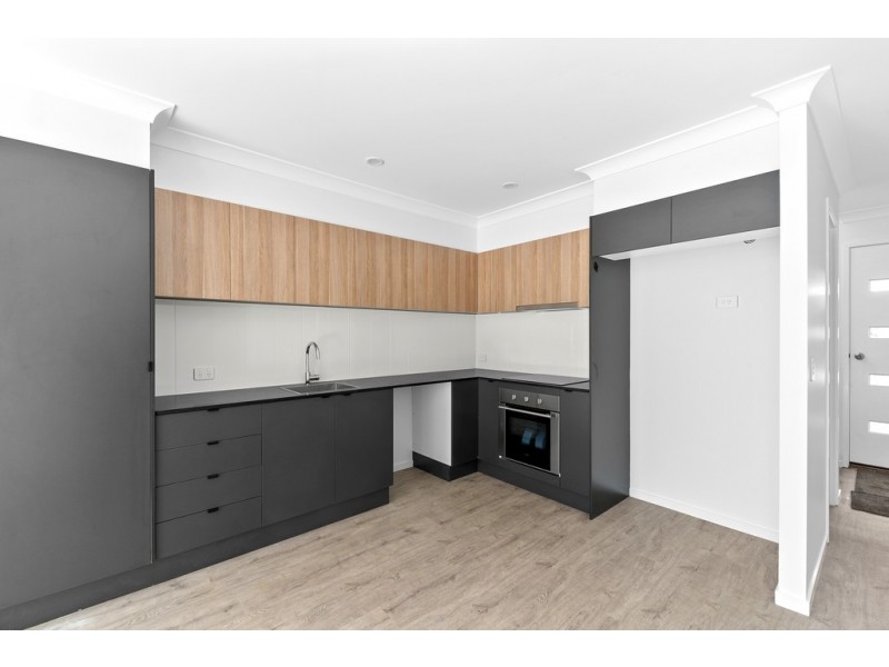 2/15 Bramble Street, Woody Point QLD 4019