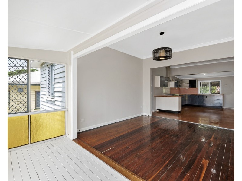 17 Laura Street, Clontarf QLD 4019