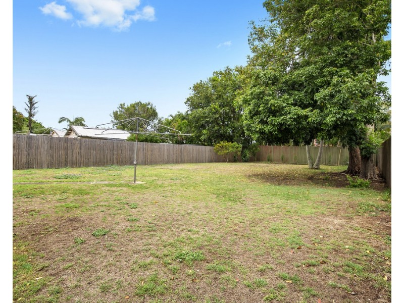 17 Laura Street, Clontarf QLD 4019
