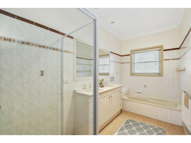 24 Alfred Street, Woody Point QLD 4019