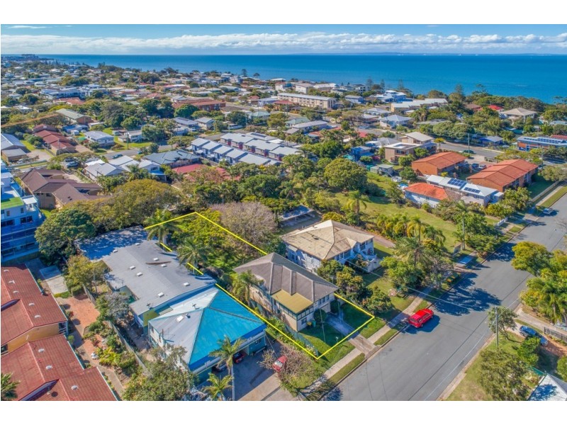 24 Alfred Street, Woody Point QLD 4019