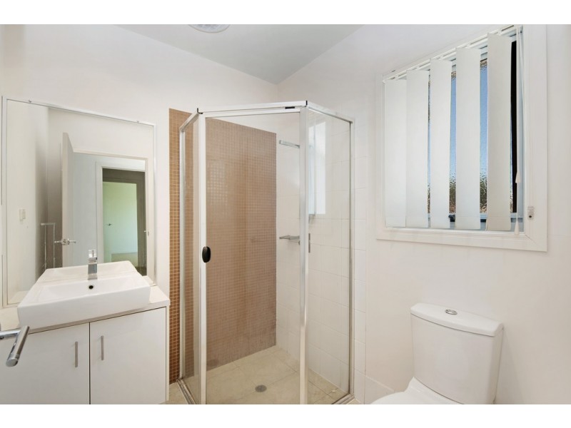 5/15 Caroline Street, Woody Point QLD 4019