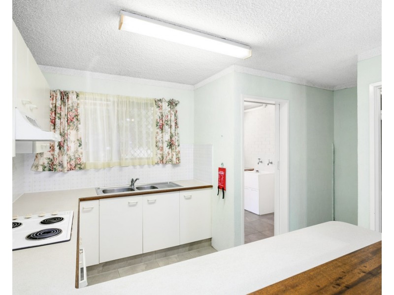 2/5 View Street, Woody Point QLD 4019