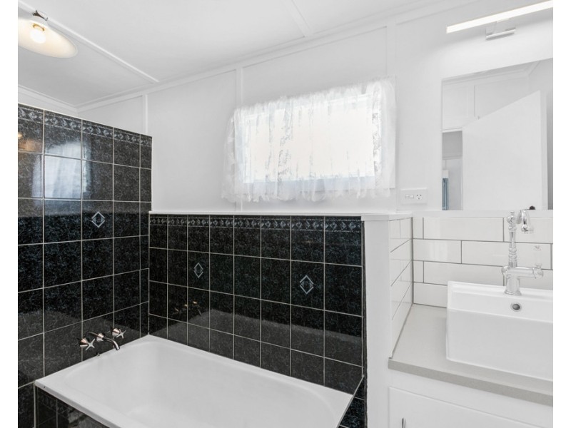 3/10 Bunton Street, Scarborough QLD 4020