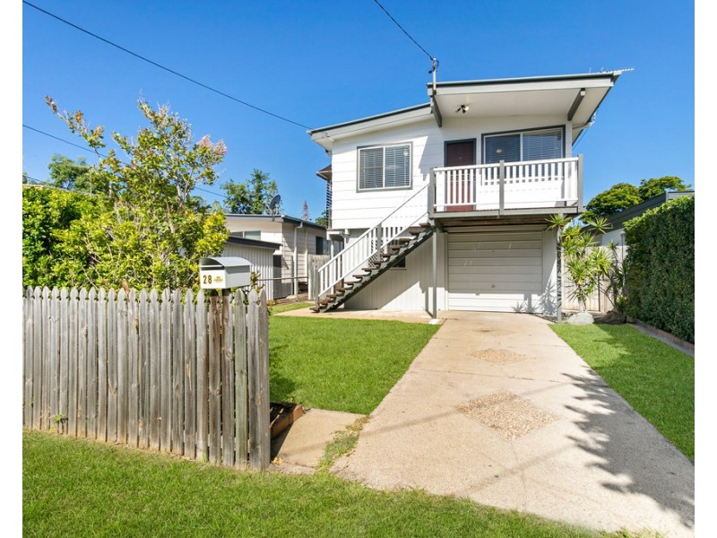 28 Gertrude Street, Redcliffe QLD 4020