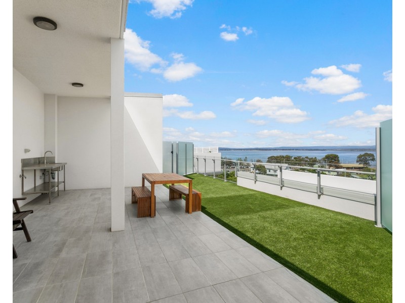 303/29 Caroline Street, Woody Point QLD 4019