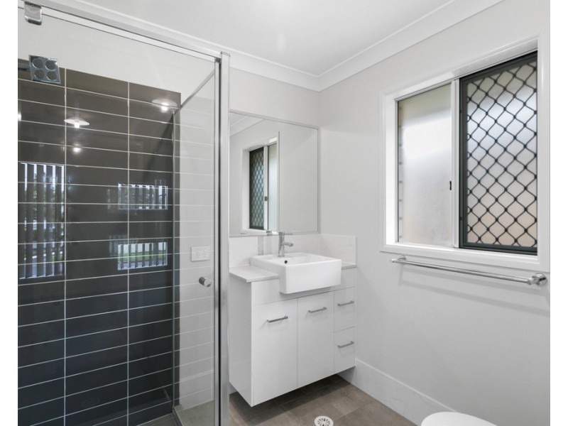 3A Bailey Street, Woody Point QLD 4019