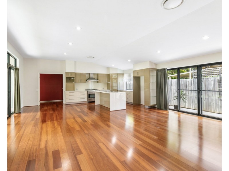 33 Enoch Street, Clontarf QLD 4019