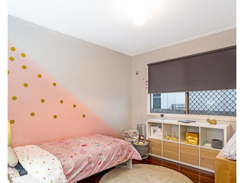 1E Westbrook Street, Woody Point QLD 4019