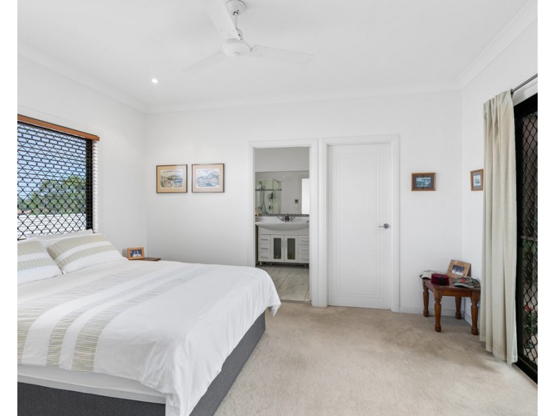 2/34 Georgina Street, Woody Point QLD 4019