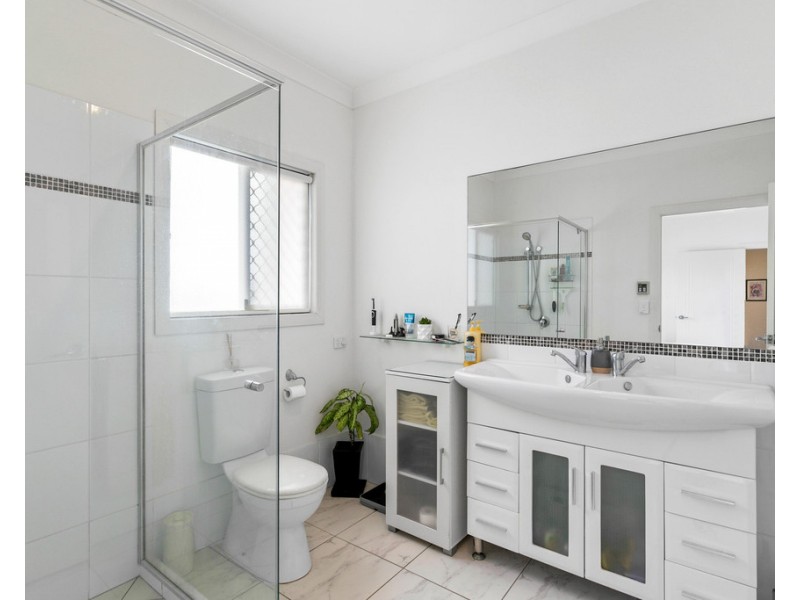 2/34 Georgina Street, Woody Point QLD 4019