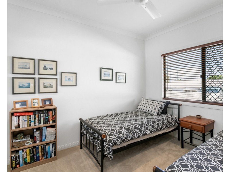 2/34 Georgina Street, Woody Point QLD 4019