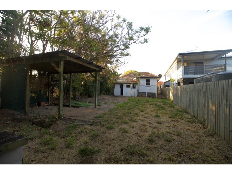 29 Westbrook Street, Woody Point QLD 4019