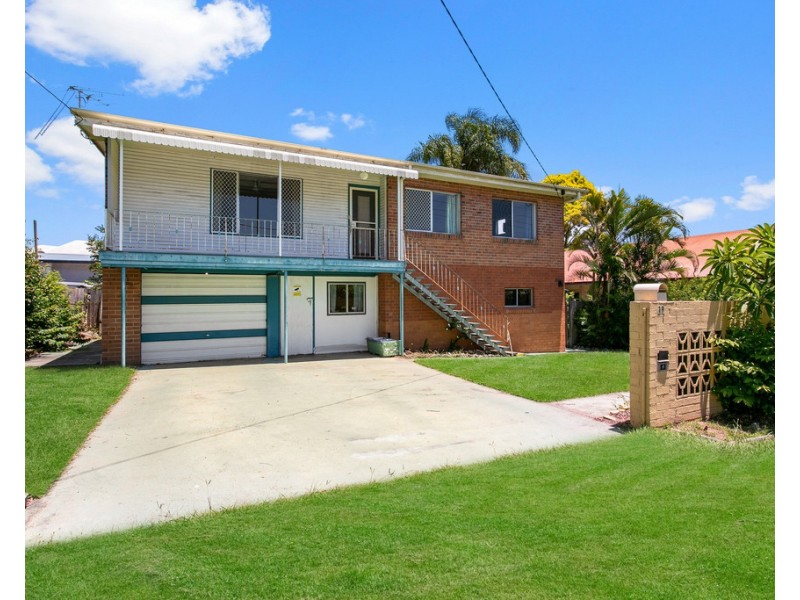 19 Bell Street, Woody Point QLD 4019