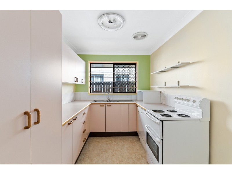 11a Moreton Avenue, Redcliffe QLD 4020