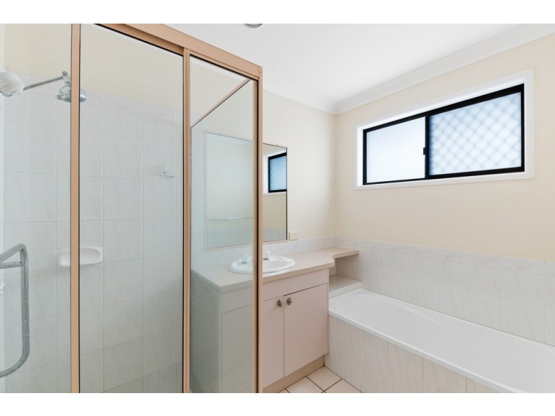 11a Moreton Avenue, Redcliffe QLD 4020