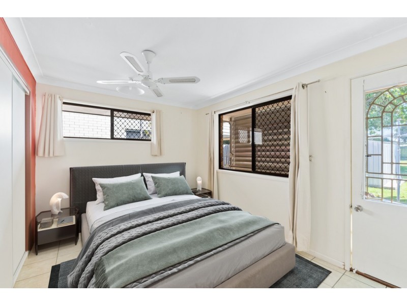 11a Moreton Avenue, Redcliffe QLD 4020