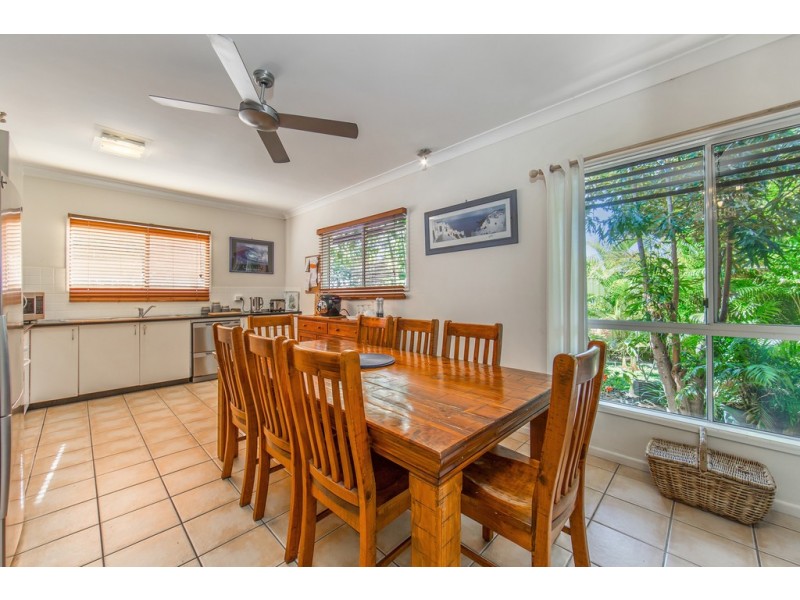 17 Collins Street, Woody Point QLD 4019
