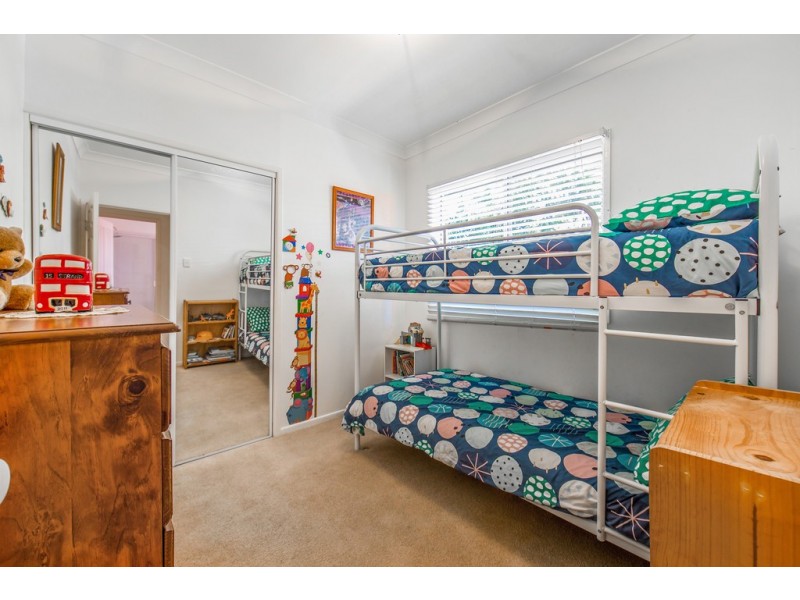 17 Collins Street, Woody Point QLD 4019