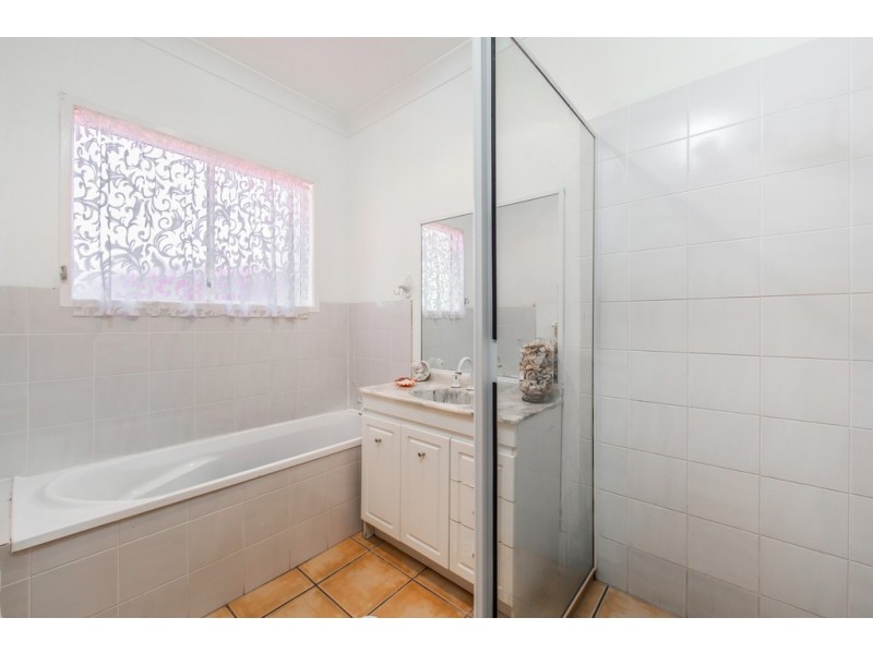 17 Collins Street, Woody Point QLD 4019