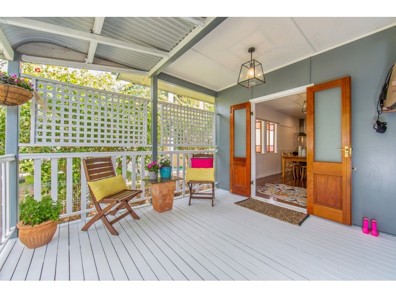 33 Knights Terrace, Margate QLD 4019