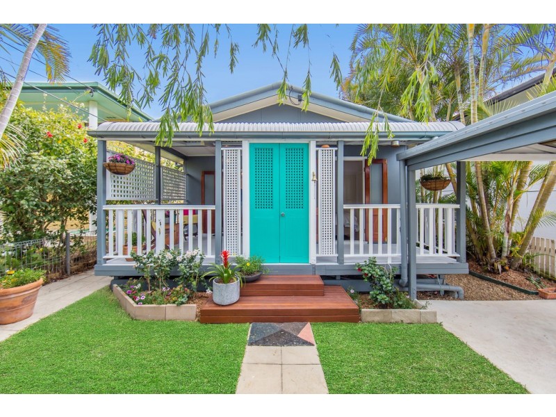 33 Knights Terrace, Margate QLD 4019