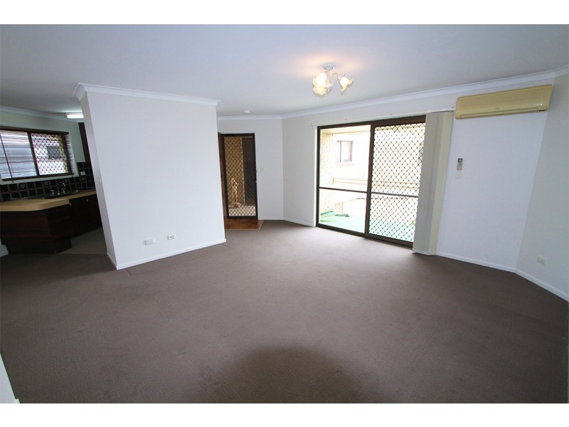 4/27 Caroline Street, Woody Point QLD 4019