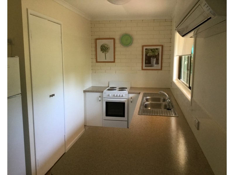 4/25 Annie Street, Woody Point QLD 4019