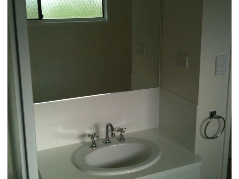 4/25 Annie Street, Woody Point QLD 4019