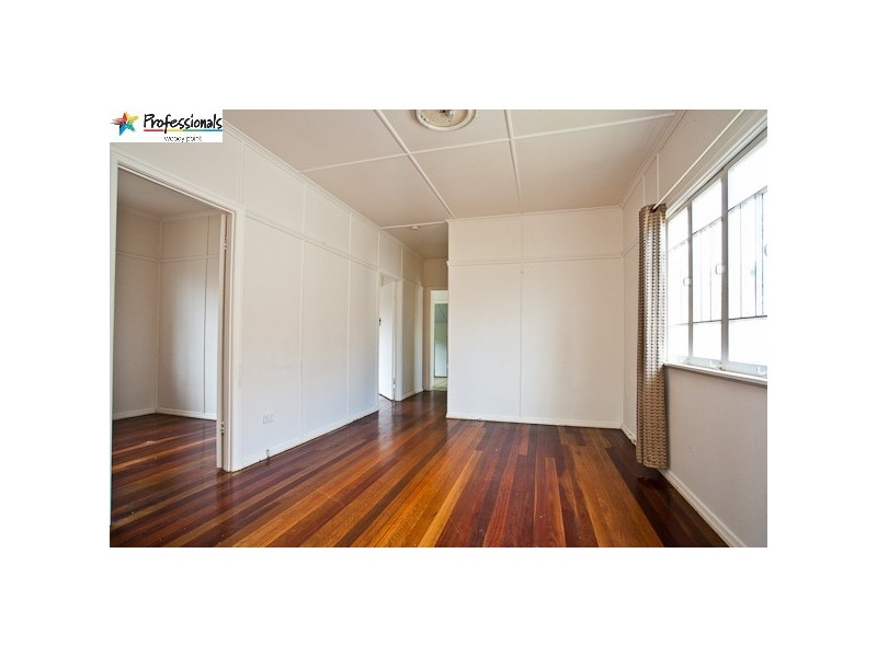 71 King Street, Woody Point QLD 4019