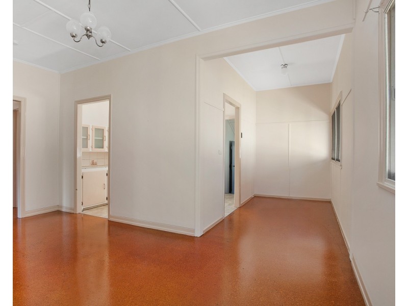 44 Bailey Street, Woody Point QLD 4019