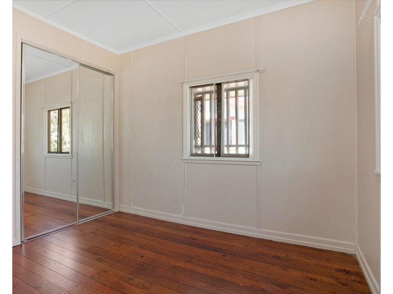 44 Bailey Street, Woody Point QLD 4019