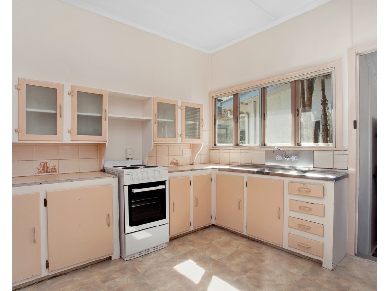 44 Bailey Street, Woody Point QLD 4019